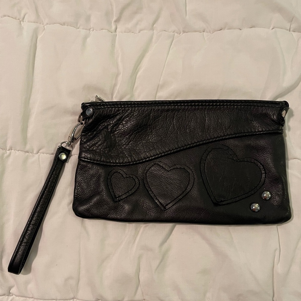 Wristlet leather heart purse
